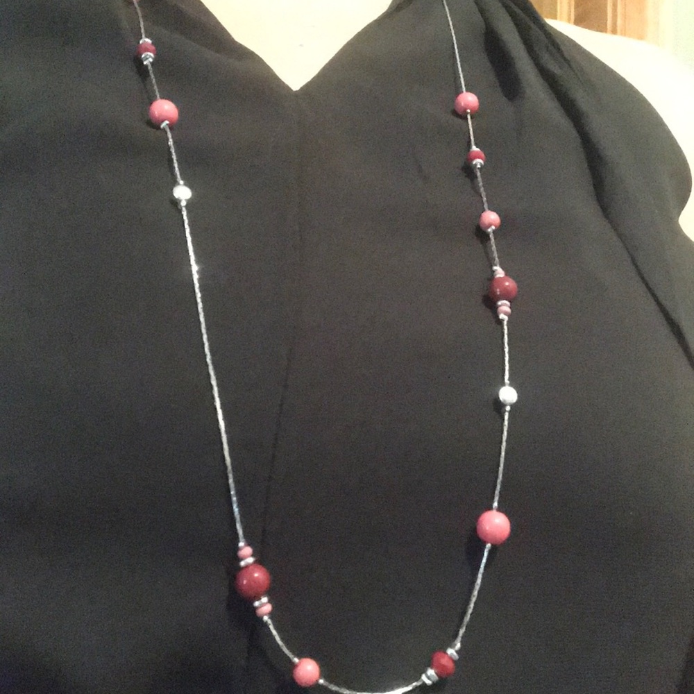 Very dainty Silver beaded necklace!
